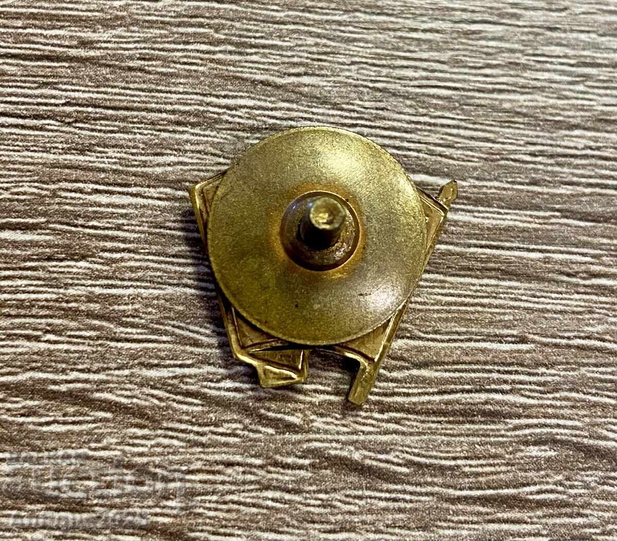 Ecuson "VLKSM" cu profilul lui Lenin, alamă, prindere cu șurub cu preț € 18.00 | 35.20 BGN