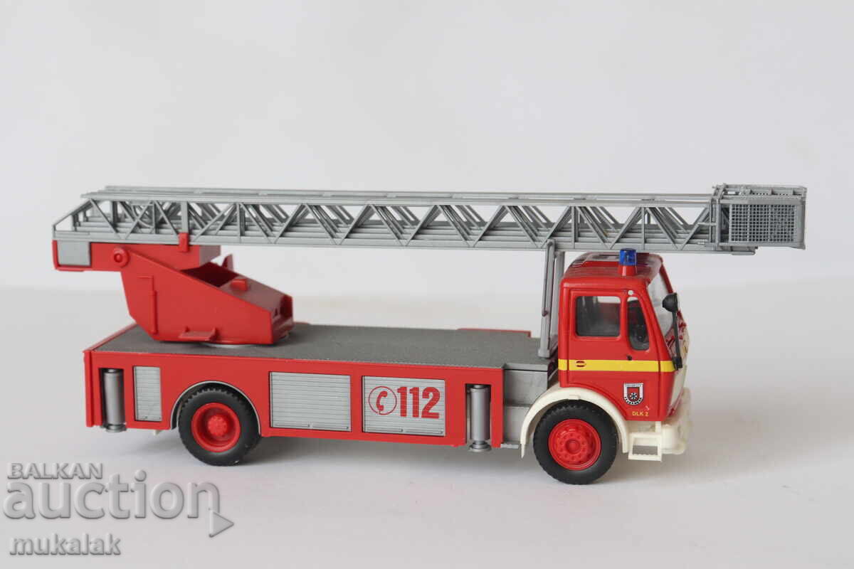 Delivery of HERPA?? H0 1/87 MERCEDES FIRE TRUCK MODEL