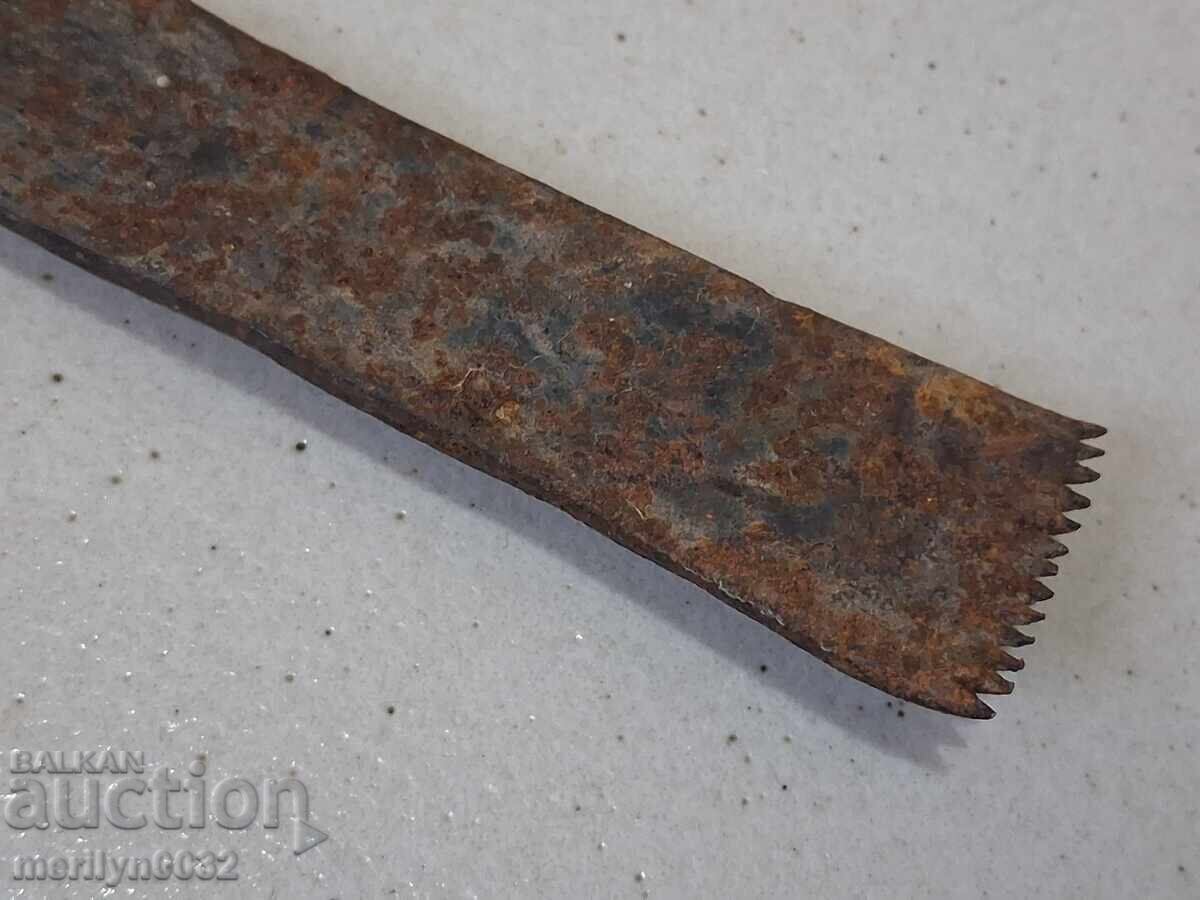 Δημοπρασία Παλιό σφυρήλατο μέτρο, σφυρήλατο σίδερο, υφασμάτινο μέτρο, μέτρο