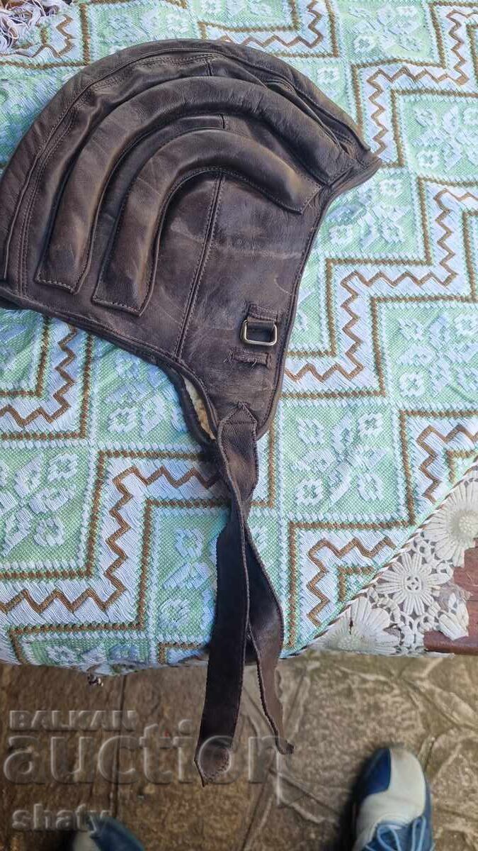 Pălărie militară veche. Bonetă de iarnă parașută