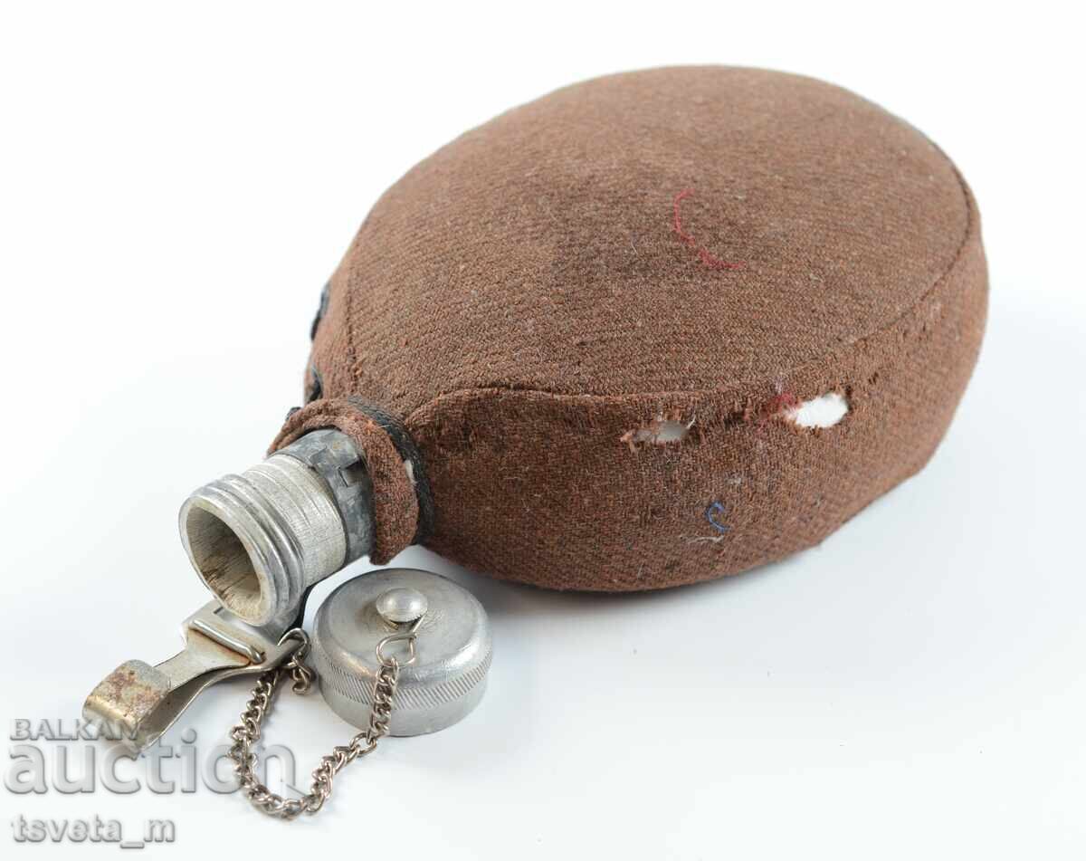 Licitație Canistra militară cu husă de lână WW2