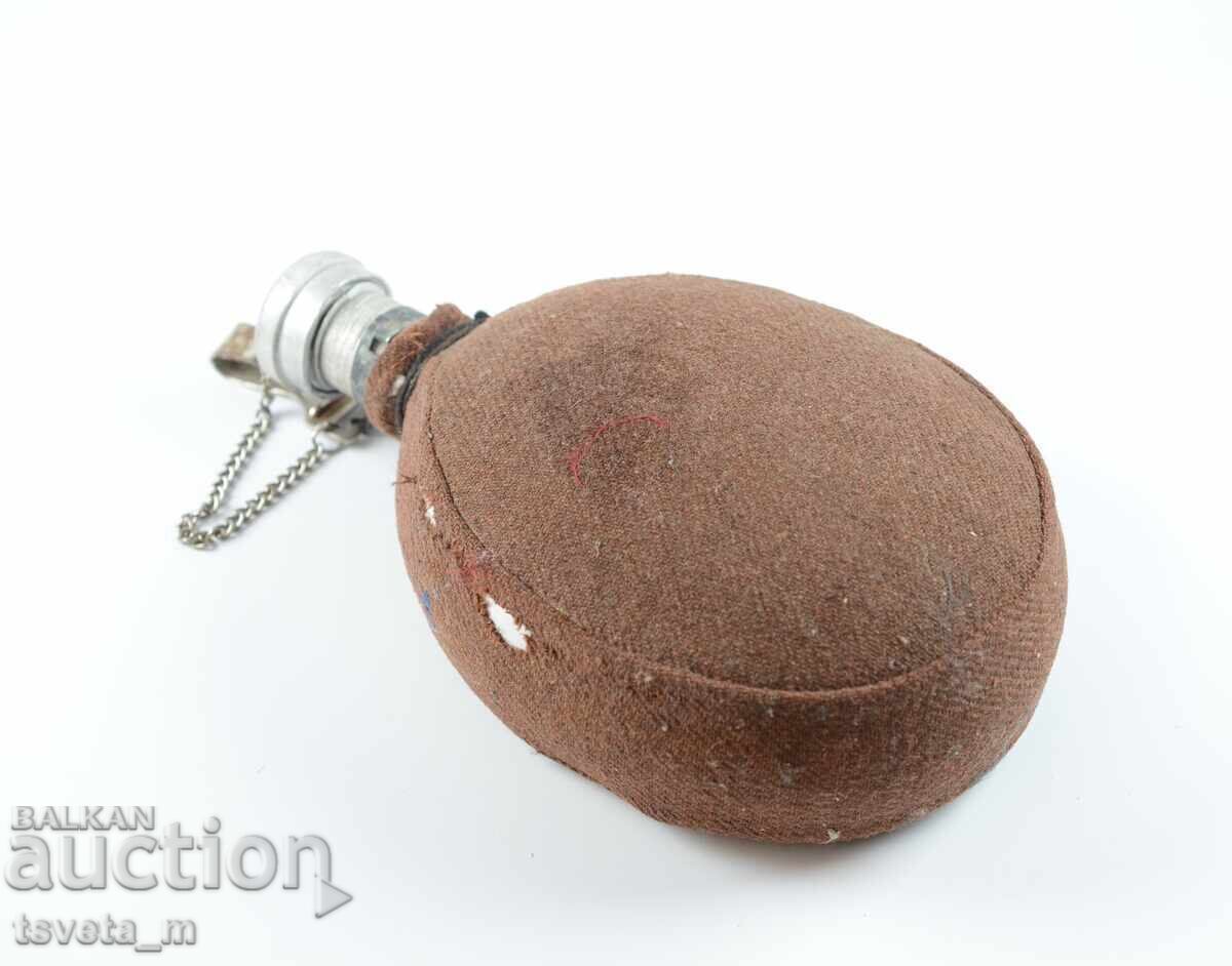 Canistra militară cu husă de lână WW2