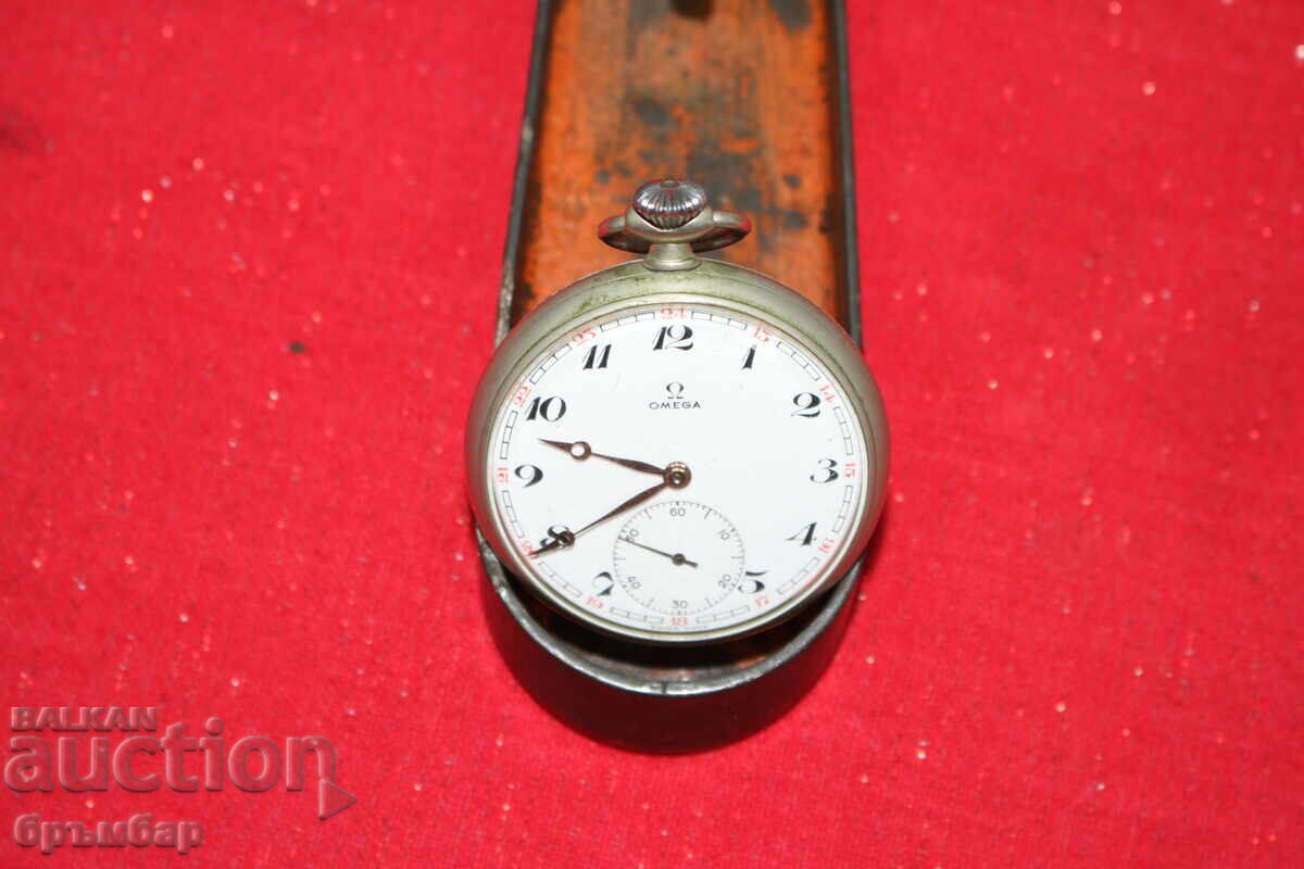 Ceas de buzunar Omega cu cadran de porțelan cu preț € 100.00 | 195.58 BGN Ceas de buzunar Omega cu cadran de porțelan cu preț € 100.00 | 195.58 BGN