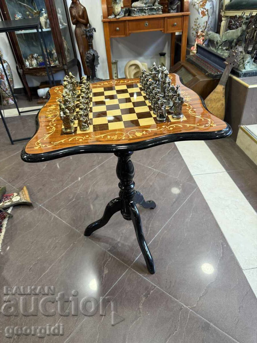 Луксозна професионална шахматна маса Italfama. №7892 с цена € 600.00 | 1173.50 лв.