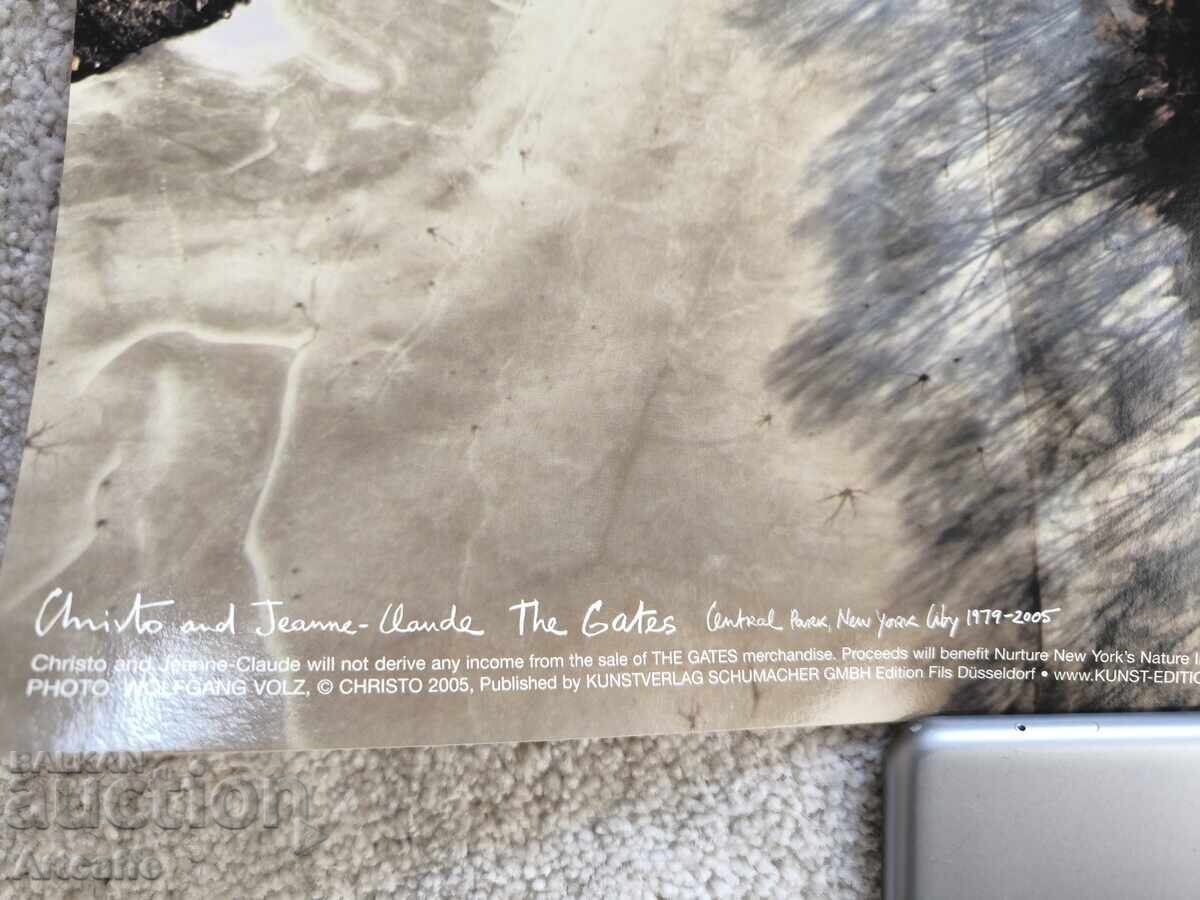 Христо - Портите, Сентръл Парк, Ню Йорк, 1978-2005 с цена € 250.00 | 488.96 лв. Христо - Портите, Сентръл Парк, Ню Йорк, 1978-2005 с цена € 250.00 | 488.96 лв.