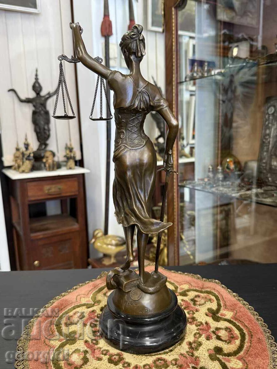 Designer bronze sculpture of Themis. No. 7907 - 5 Designer bronze sculpture of Themis. No. 7907 - 5