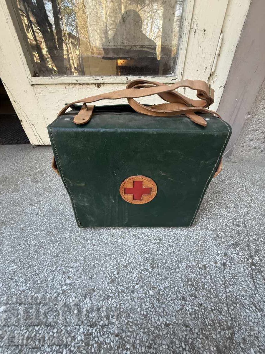 Auction  Military medical bag