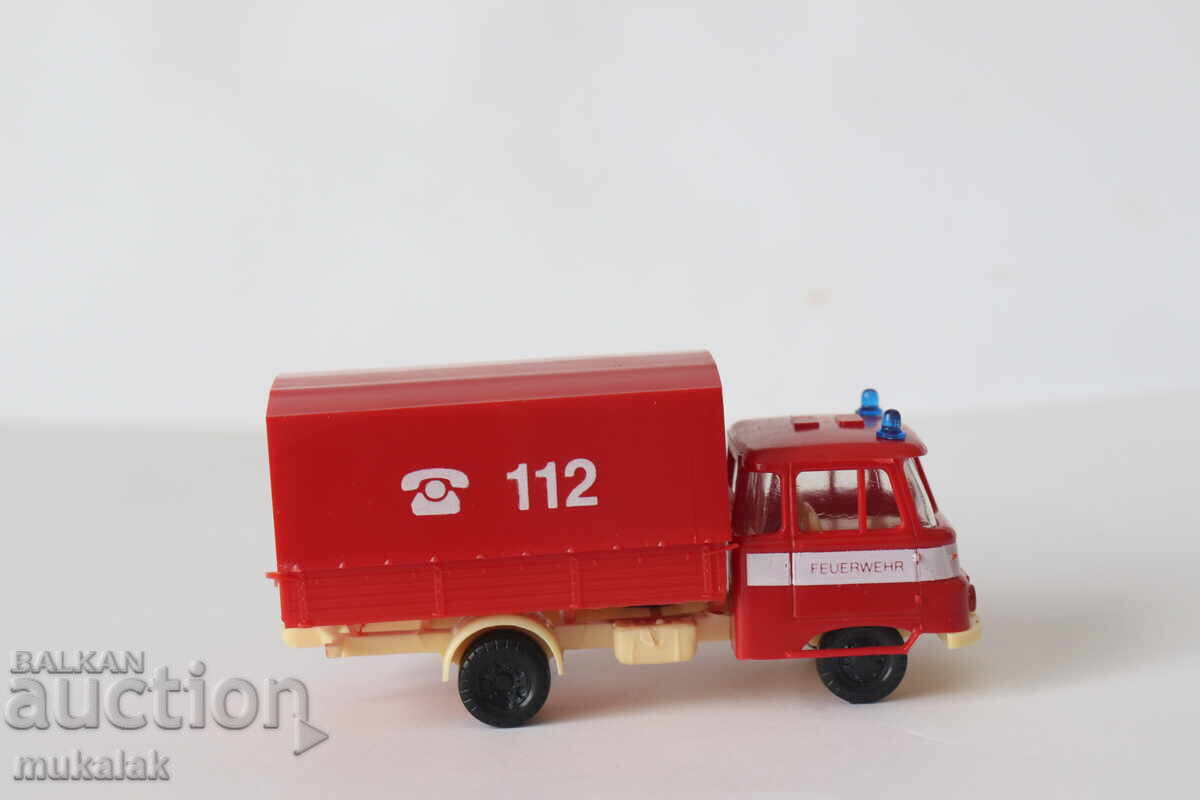Livrarea SPM H0 1/87 ROBUR ROBUR CAMION DE POMPIERI MODEL