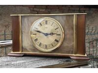 BEAUTIFUL MASSIVE TABLETOP FIREPLACE CLOCK DOESN'T WORK 1.255 KG