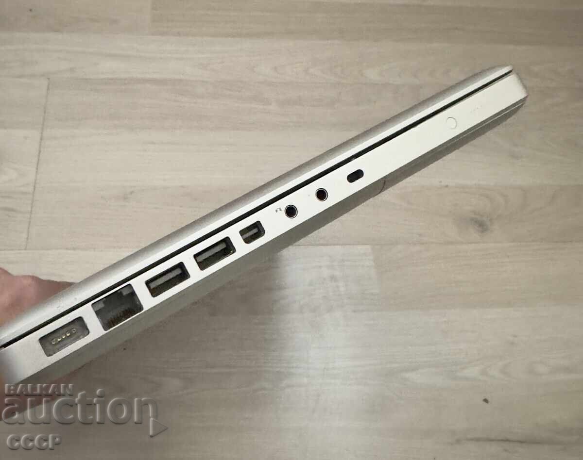 Apple MacBook - 5 Apple MacBook - 5