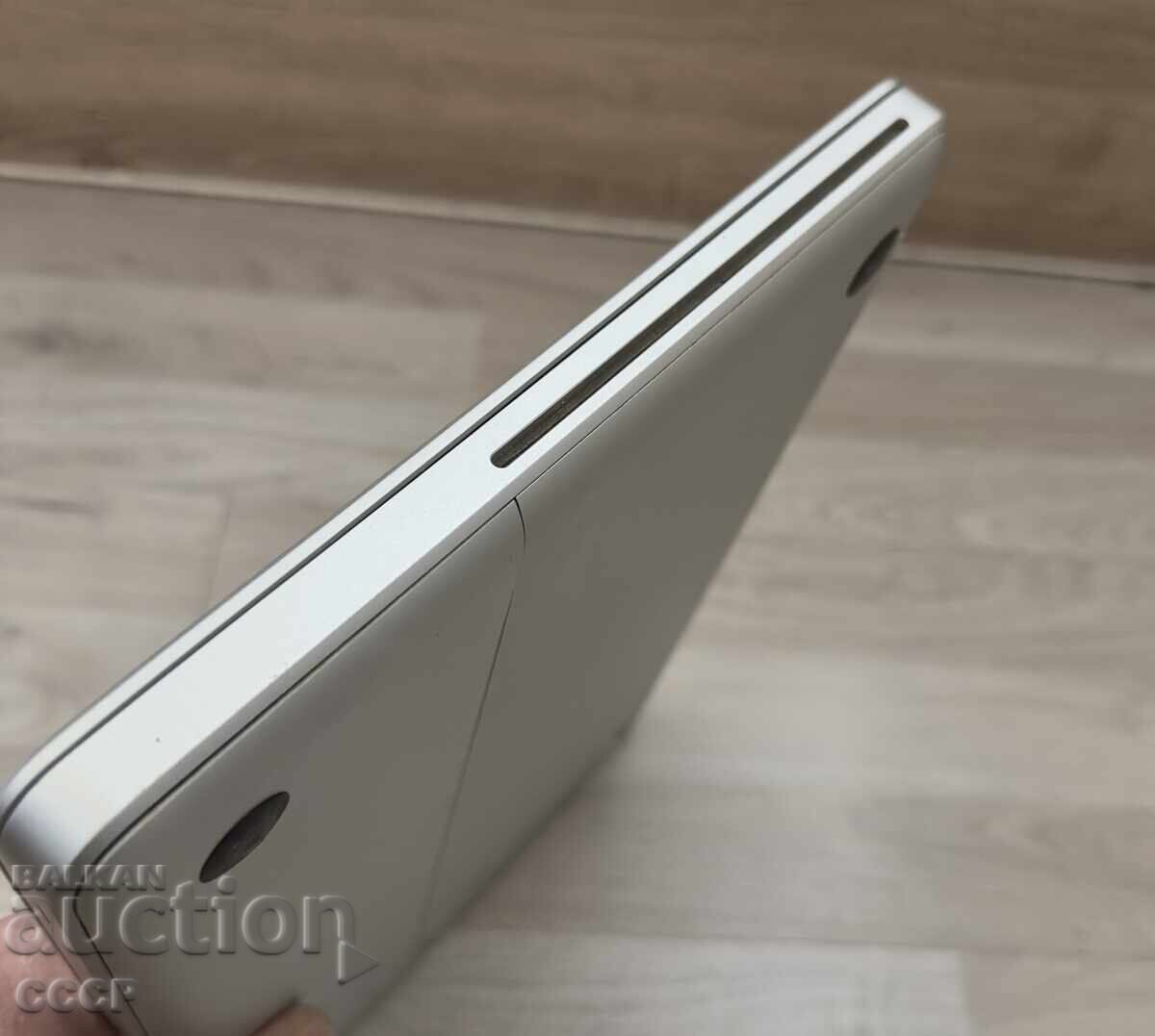 Apple MacBook - 6 Apple MacBook - 6