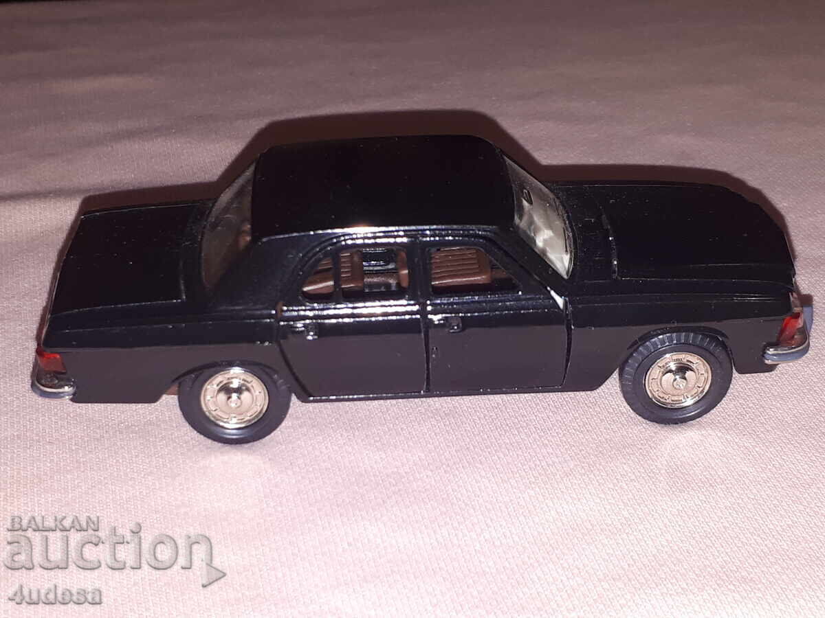 Licitație Model Volga GAZ 3102 1:43 Fabricat în URSS USSR