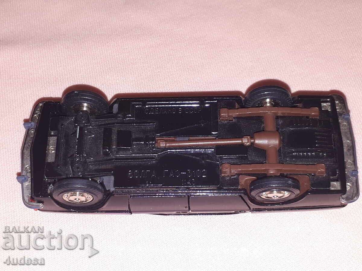 Model Volga GAZ 3102 1:43 Fabricat în URSS USSR - 6