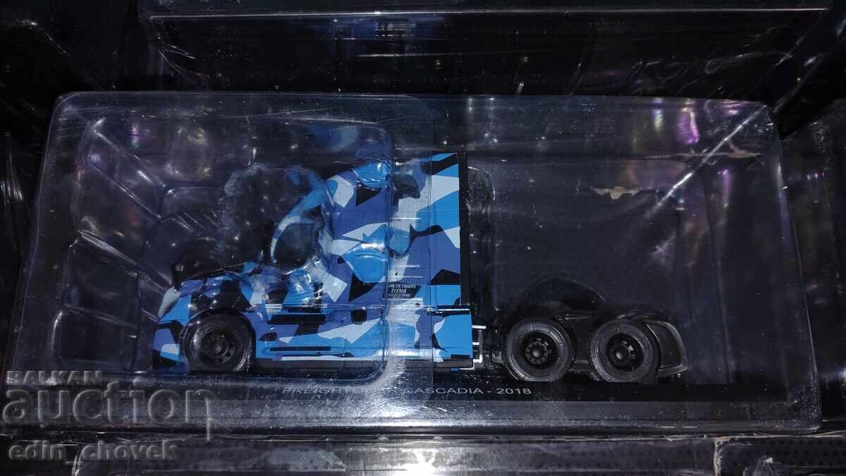 Machetă camion 1/43 Hachette/IXO Freightliner Cascadia (2018). Nou