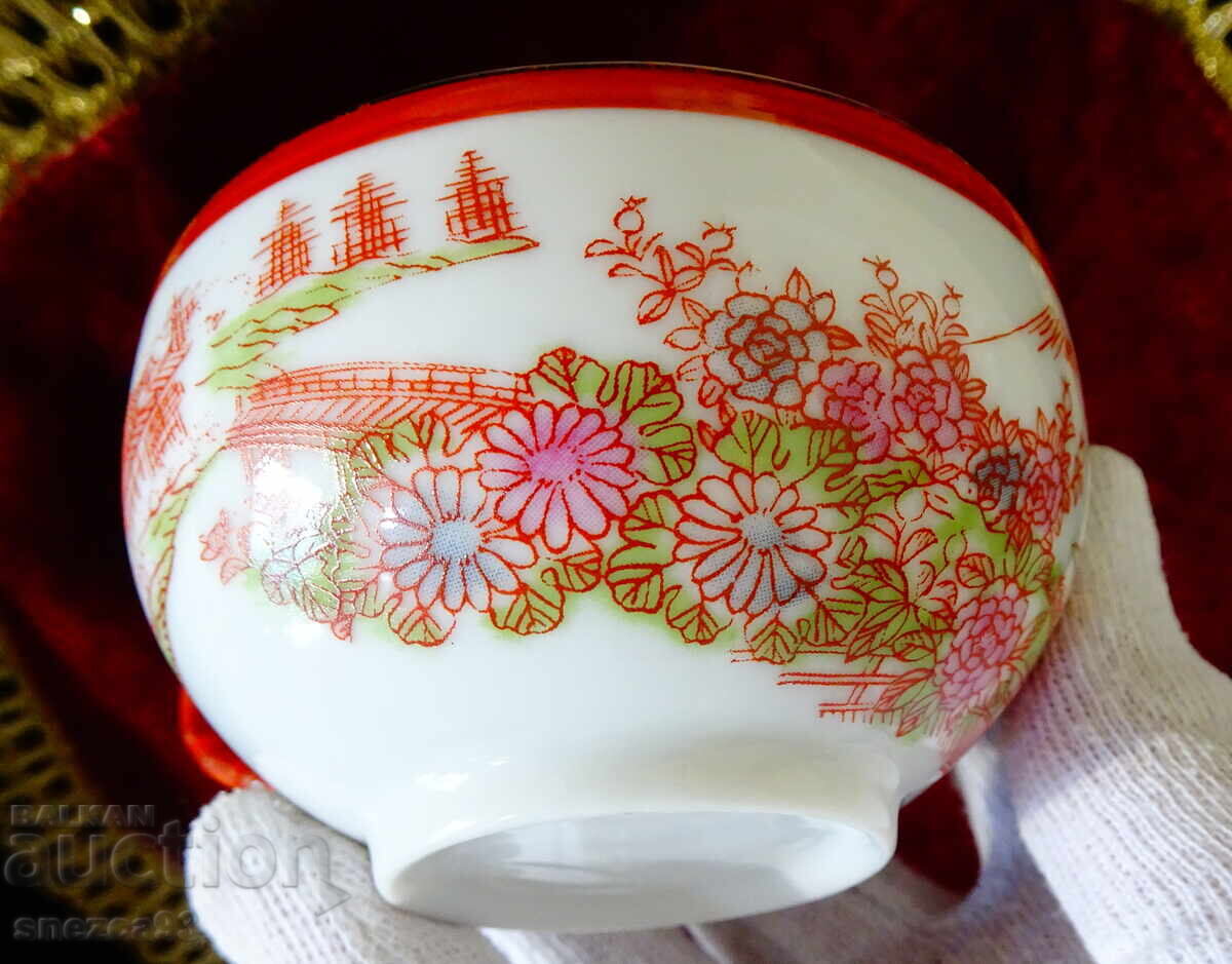 Δημοπρασία Φλιτζάνι με πιατάκι ιαπωνικής πορσελάνης, χρυσό, σφραγίδα