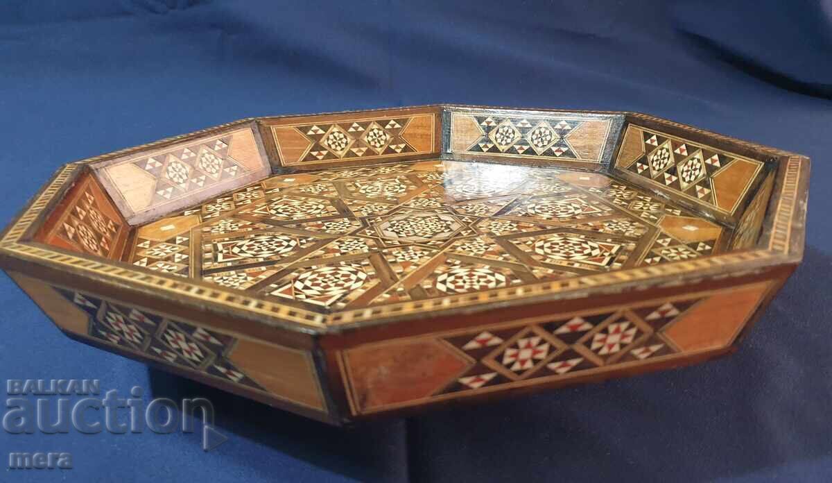 Старинна табла от екзотична дървесина и уникална интарзия с цена € 120.00 | 234.70 лв.