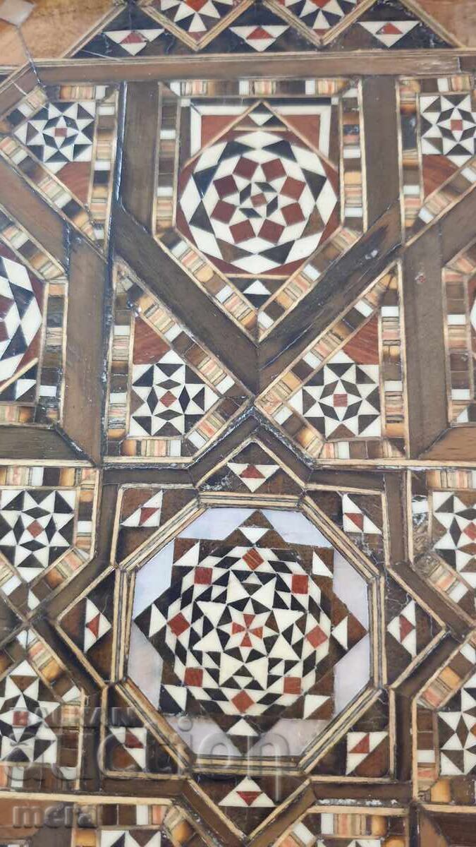 Доставка на Старинна табла от екзотична дървесина и уникална интарзия