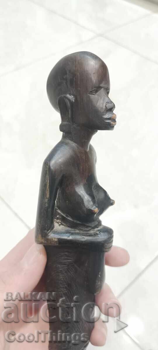 Delivery of Original African ebony statuette