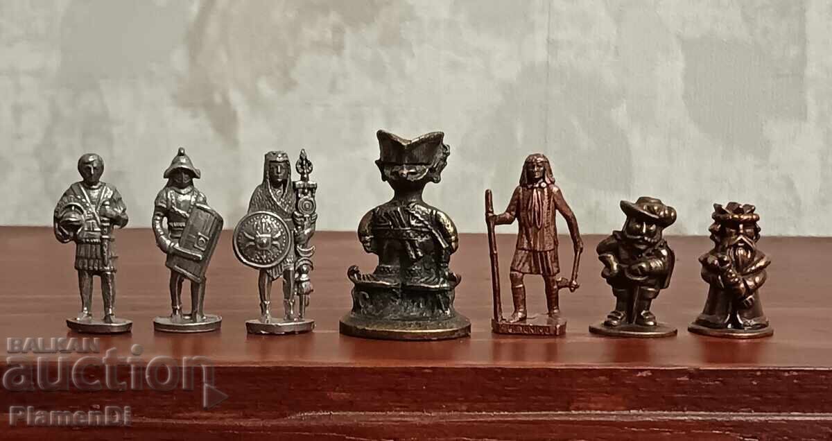 Lot de 7 bucăți figurine metalice Lot de 7 bucăți figurine metalice