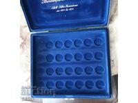 Κουτί με 3 βάσεις για 73 νομίσματα διαμέτρου περίπου 28-29 χιλ