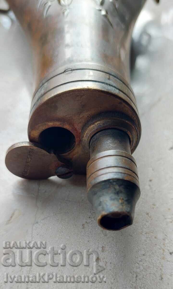 Brass powder flask Italy for connoisseurs - 5