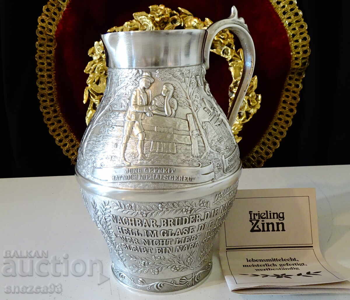 Cană de cositor pentru vin, picturi în relief, certificat cu preț € 76.00 | 148.64 BGN