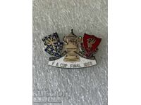 insignă veche WIMBLEDON FC - LIVERPOOL FC