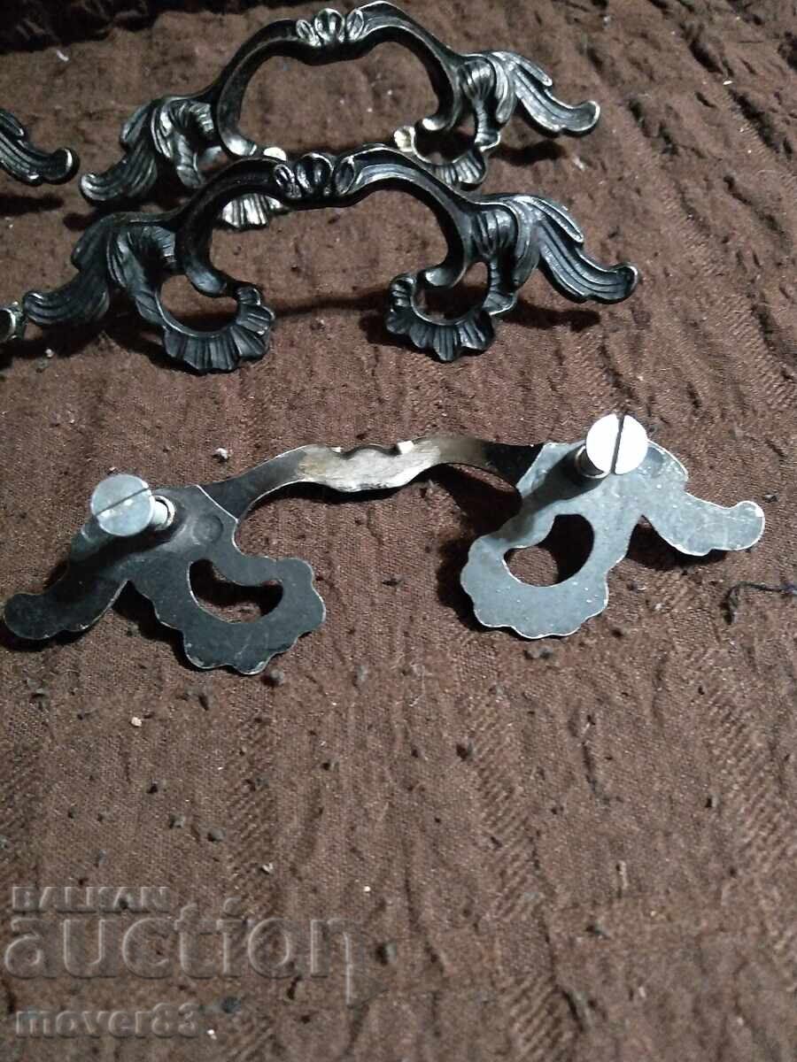 Auction Social. Brass handles. 6 pieces Auction Social. Brass handles. 6 pieces