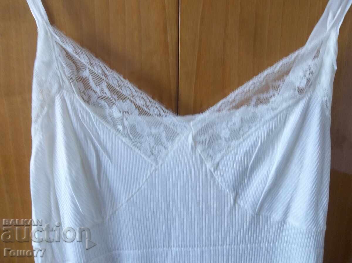 Salopetă cu preț € 2.00 | 3.91 BGN