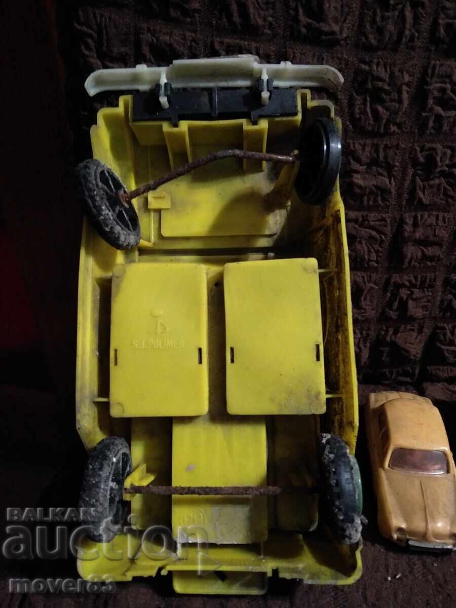 Licitație Jucării vechi/piese. Lot