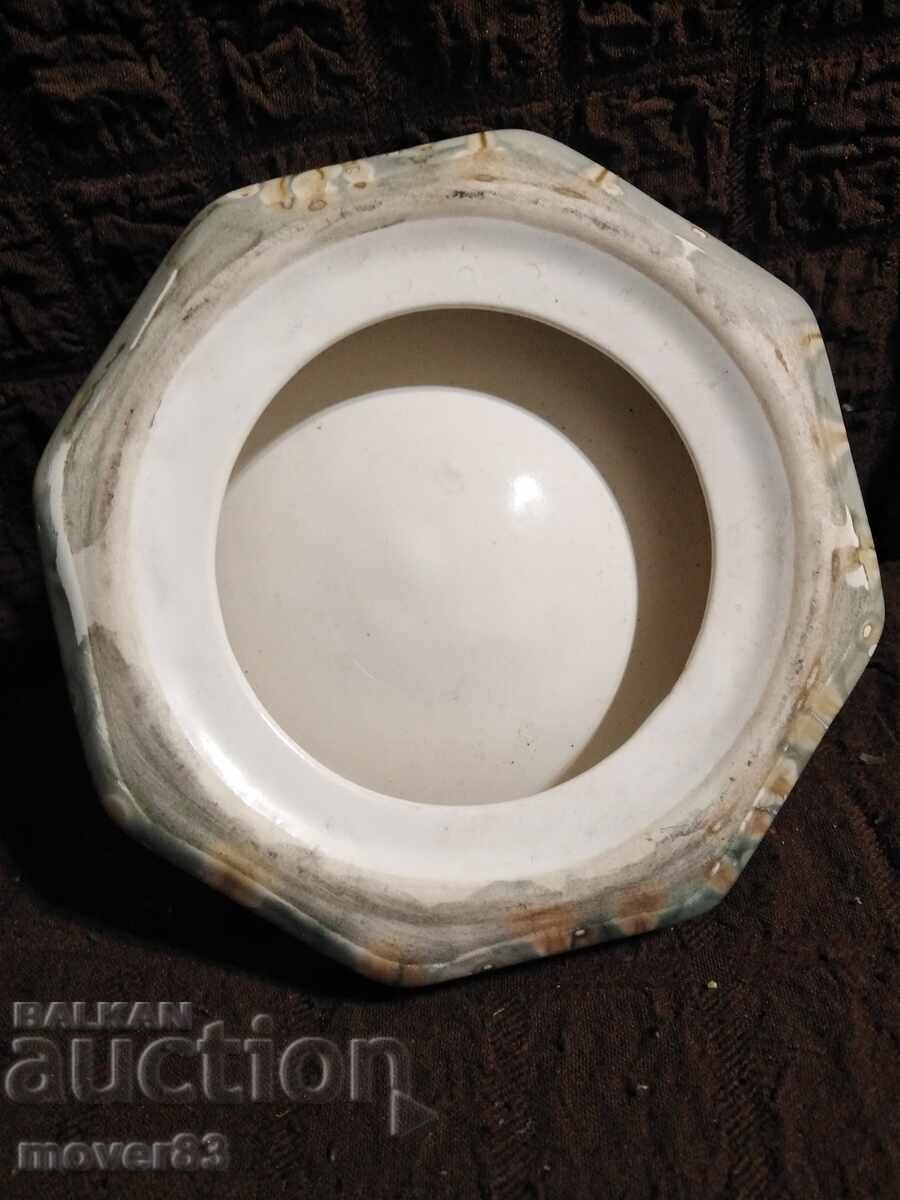 Σταχτοδοχεία πορσελάνης. Σετ με τιμή € 2.49 | 4.87 BGN