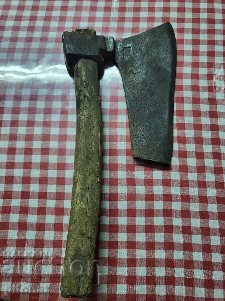 Authentic axe krivitsa KINGDOM OF BULGARIA