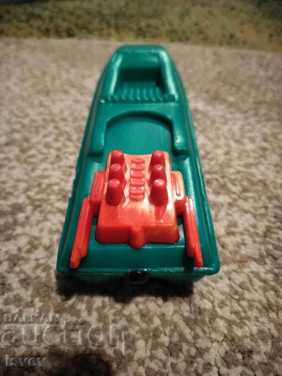 Δημοπρασία Παλιό πλαστικό σοσιαλιστικό παιχνίδι βάρκα Δημοπρασία Παλιό πλαστικό σοσιαλιστικό παιχνίδι βάρκα