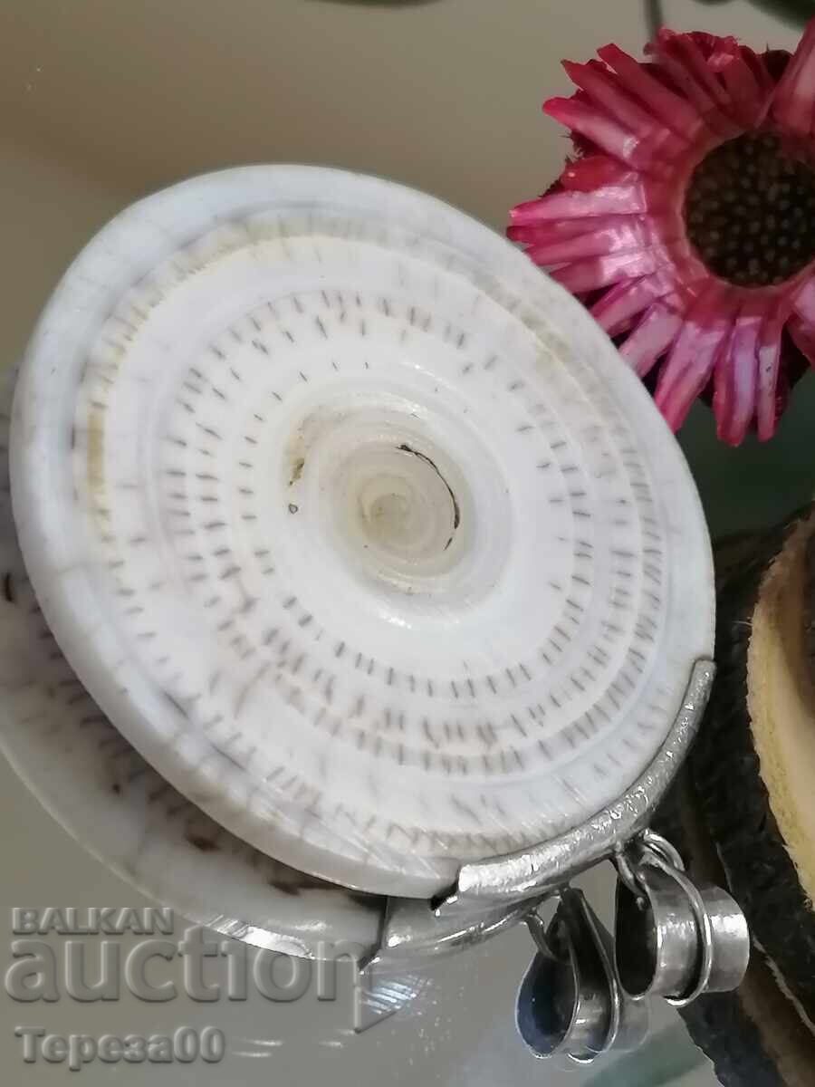 Аукцион Масивен сребърен медальон Тегло 22.42гр