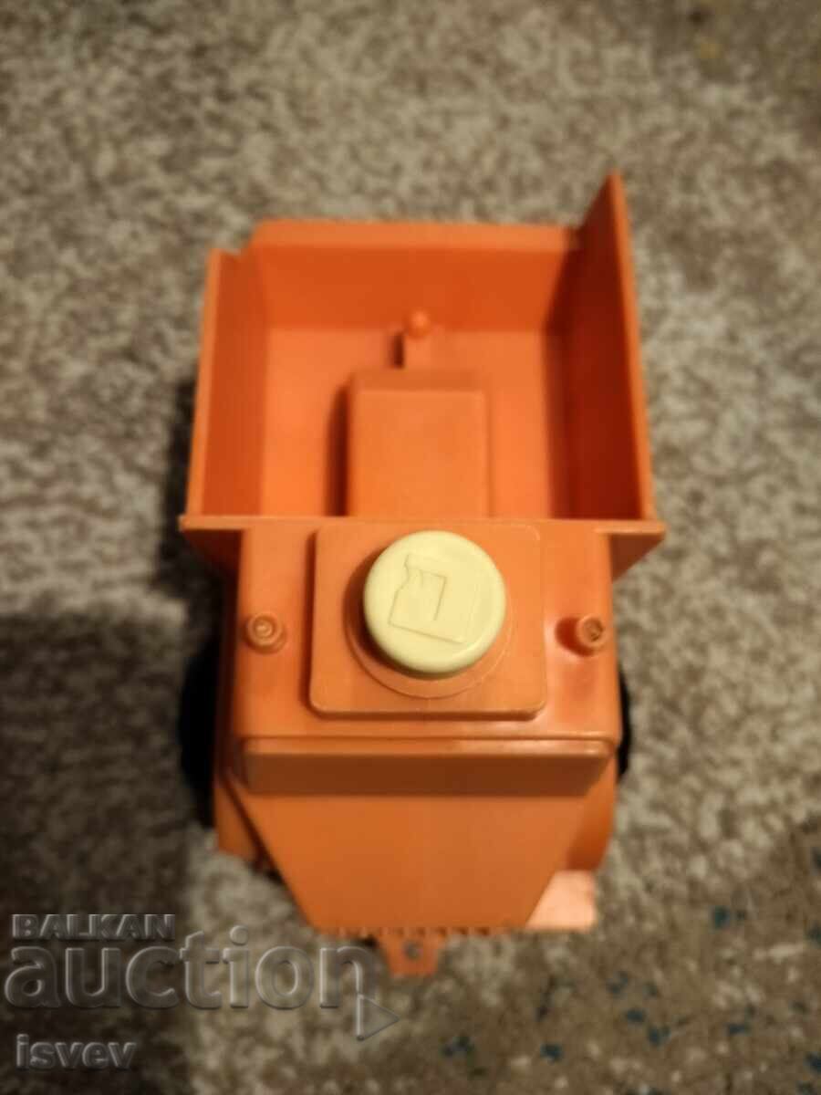 Vechiu camion socialist de jucărie - 6 Vechiu camion socialist de jucărie - 6