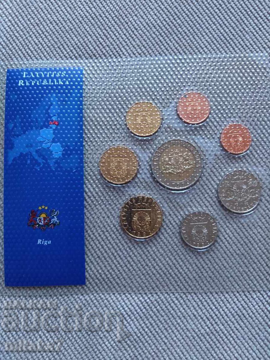 Set de monede, Letonia cu preț € 6.00 | 11.74 BGN Set de monede, Letonia cu preț € 6.00 | 11.74 BGN