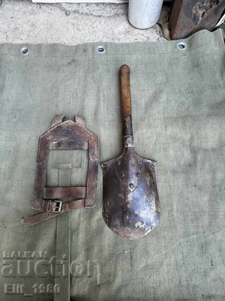 Soldier's shovel 1915 - 7