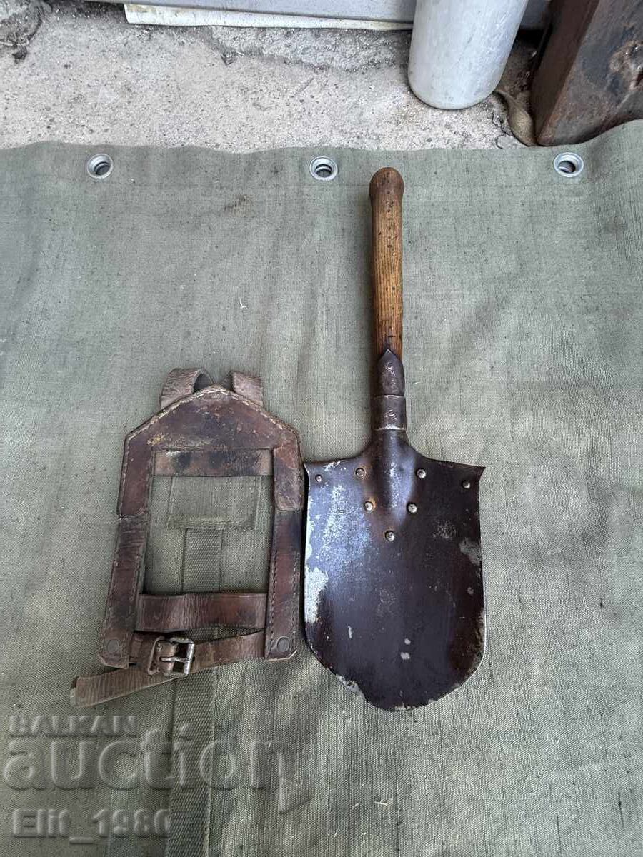 Σκαπάνη στρατιώτη 1915