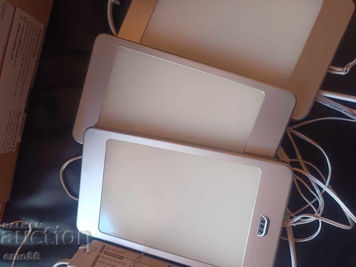 Livrarea 3 Lămpi LED