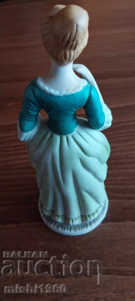 Doamnă frumoasă, figură cu preț € 10.00 | 19.56 BGN