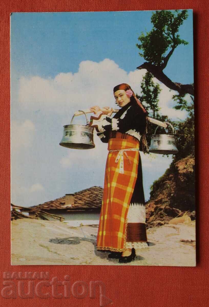 Ενδυμασία από Ραΐkovo