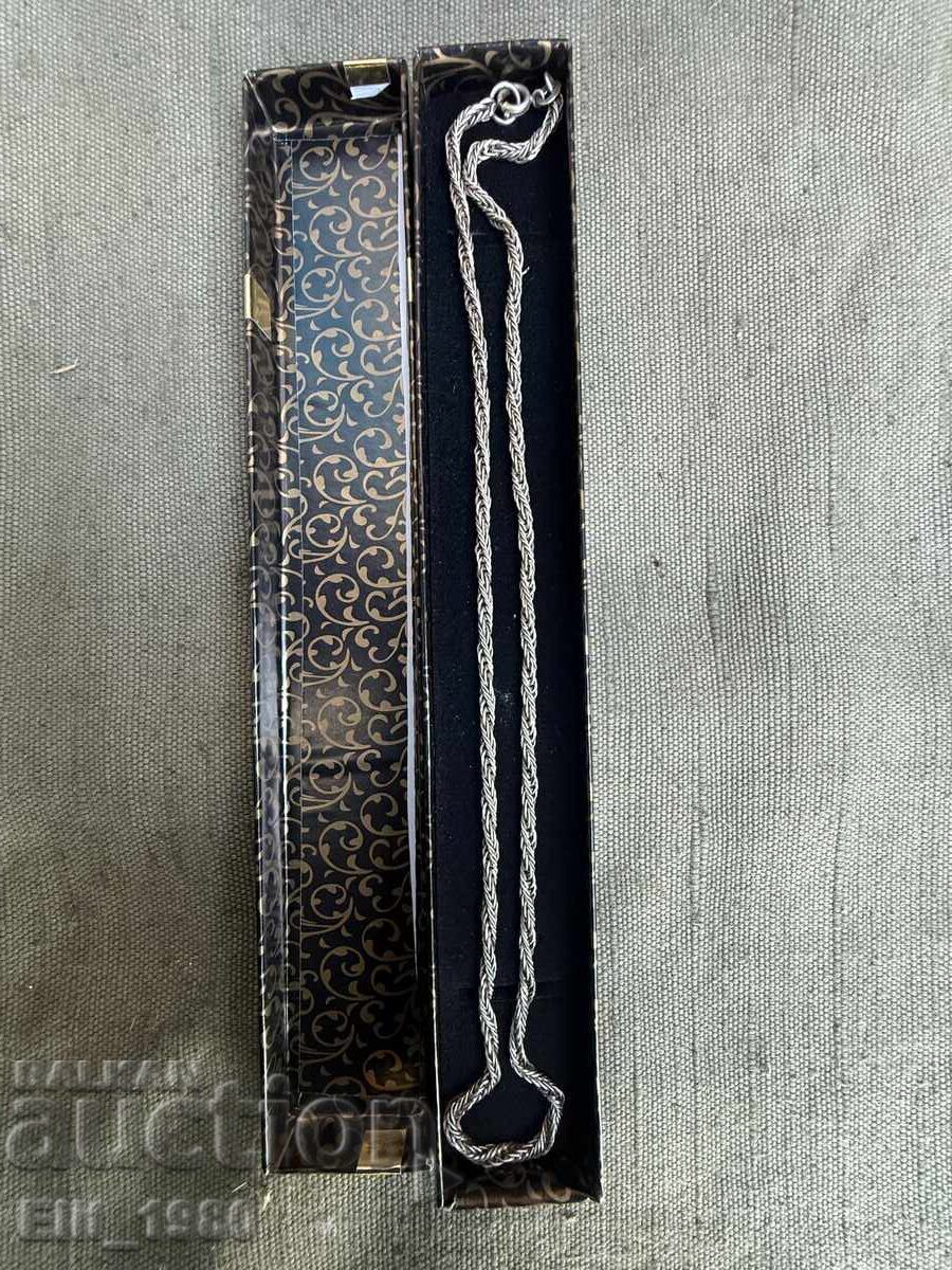 Ασημένια αλυσίδα