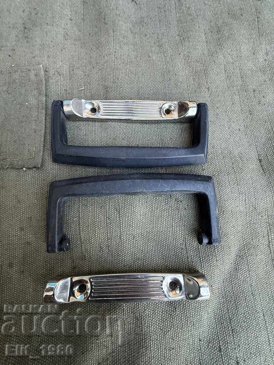 Handle for a military instrument Handle for a military instrument