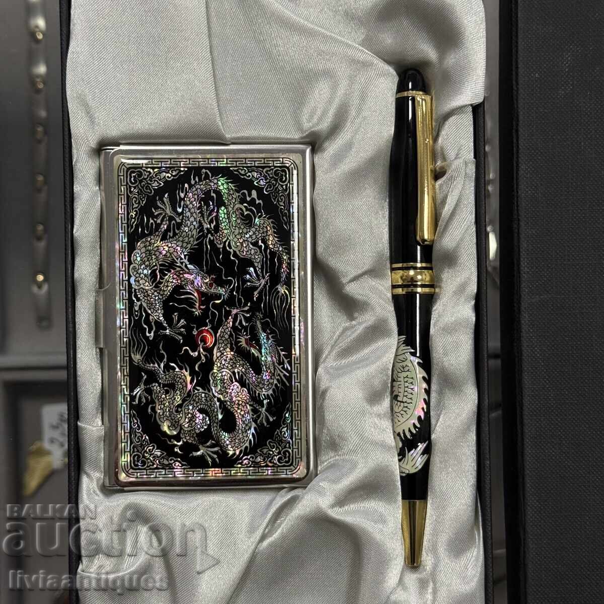 Στυλό με μαργαριταρένια λάμψη με θήκη για κάρτες με τιμή € 70.00 | 136.91 BGN