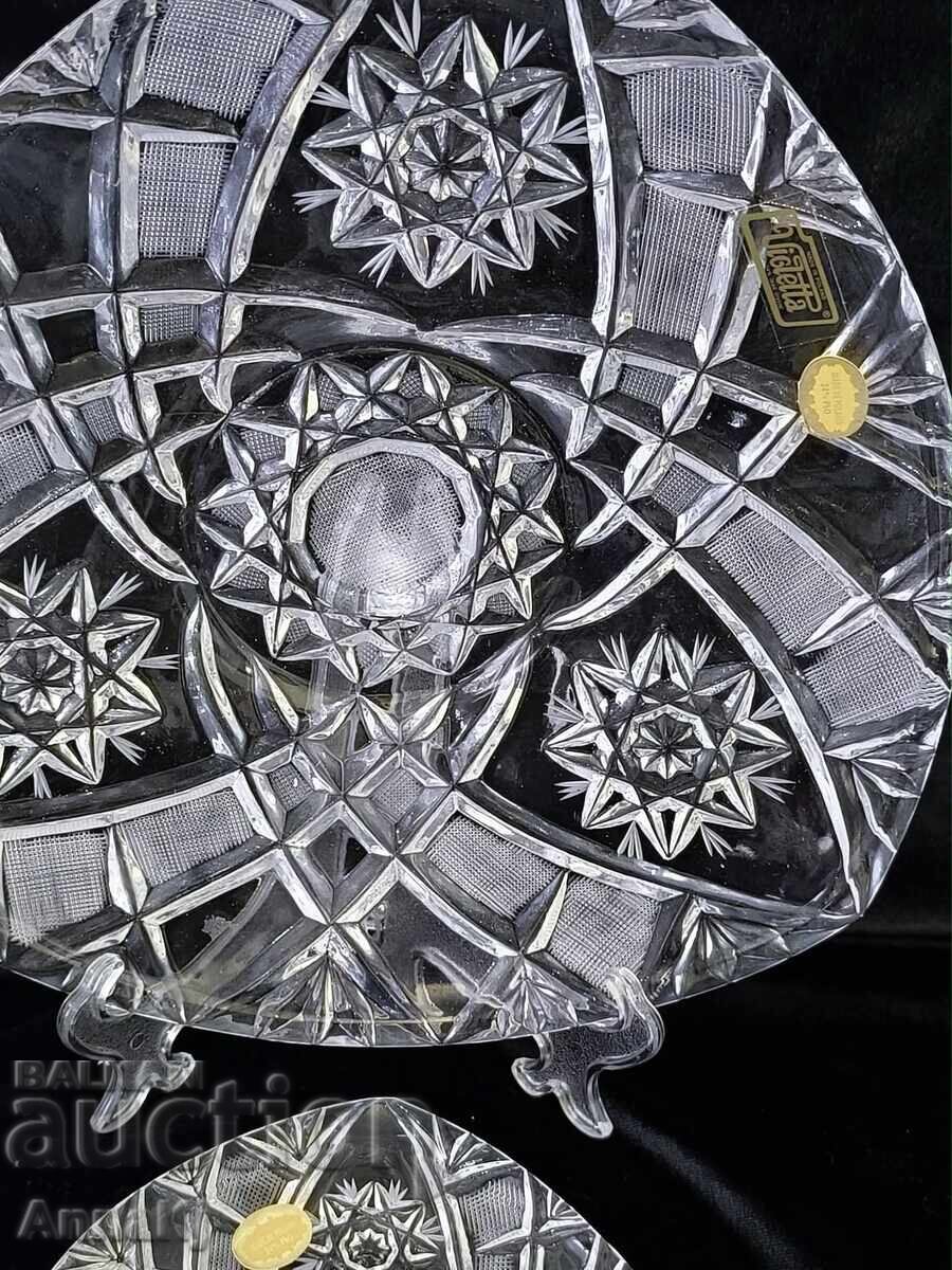 Livrarea Nou set vintage de cristal