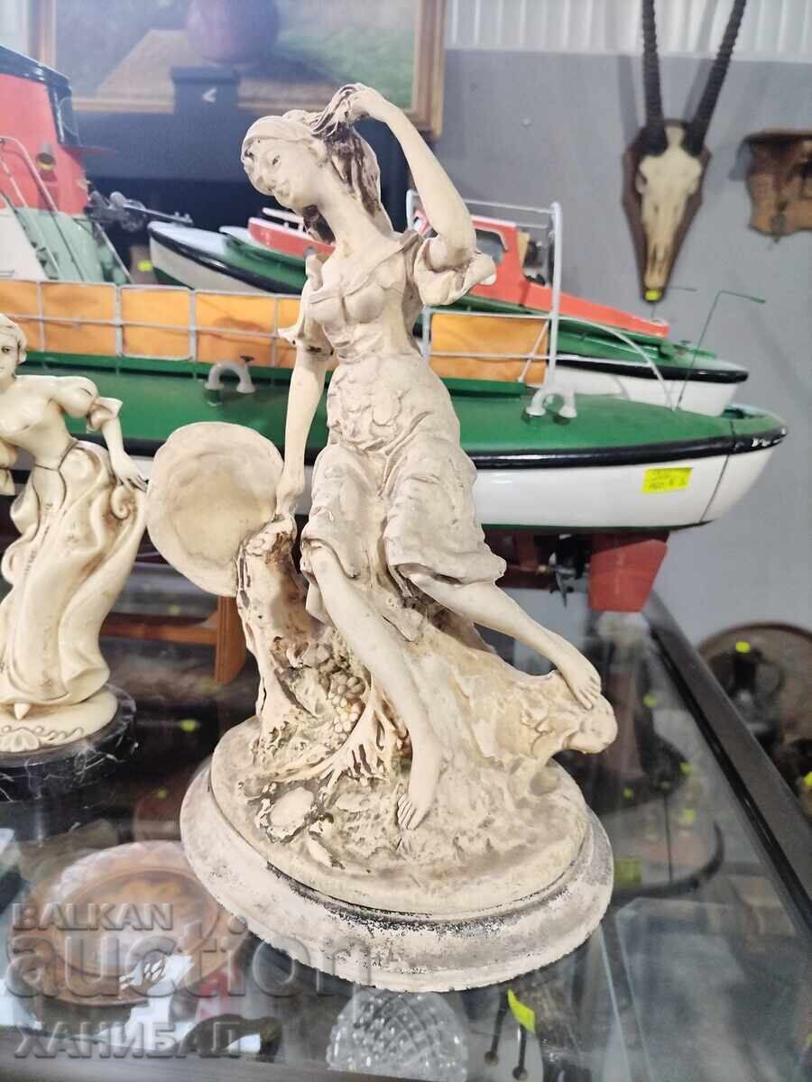 Auction  BEAUTIFUL PORCELAIN, CERAMIC FIGURE ITALY