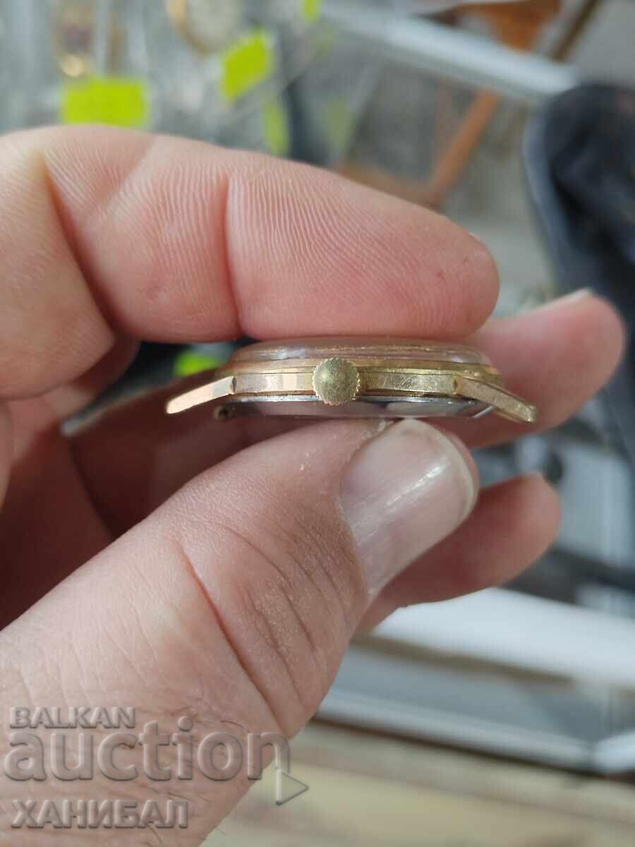 Delivery of Gold-plated Swiss Watch NACAR 17 Jewels Delivery of Gold-plated Swiss Watch NACAR 17 Jewels