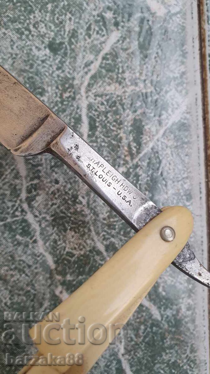 Delivery of Old Razor for Parts
