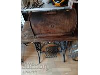 Mașină de cusut Singer