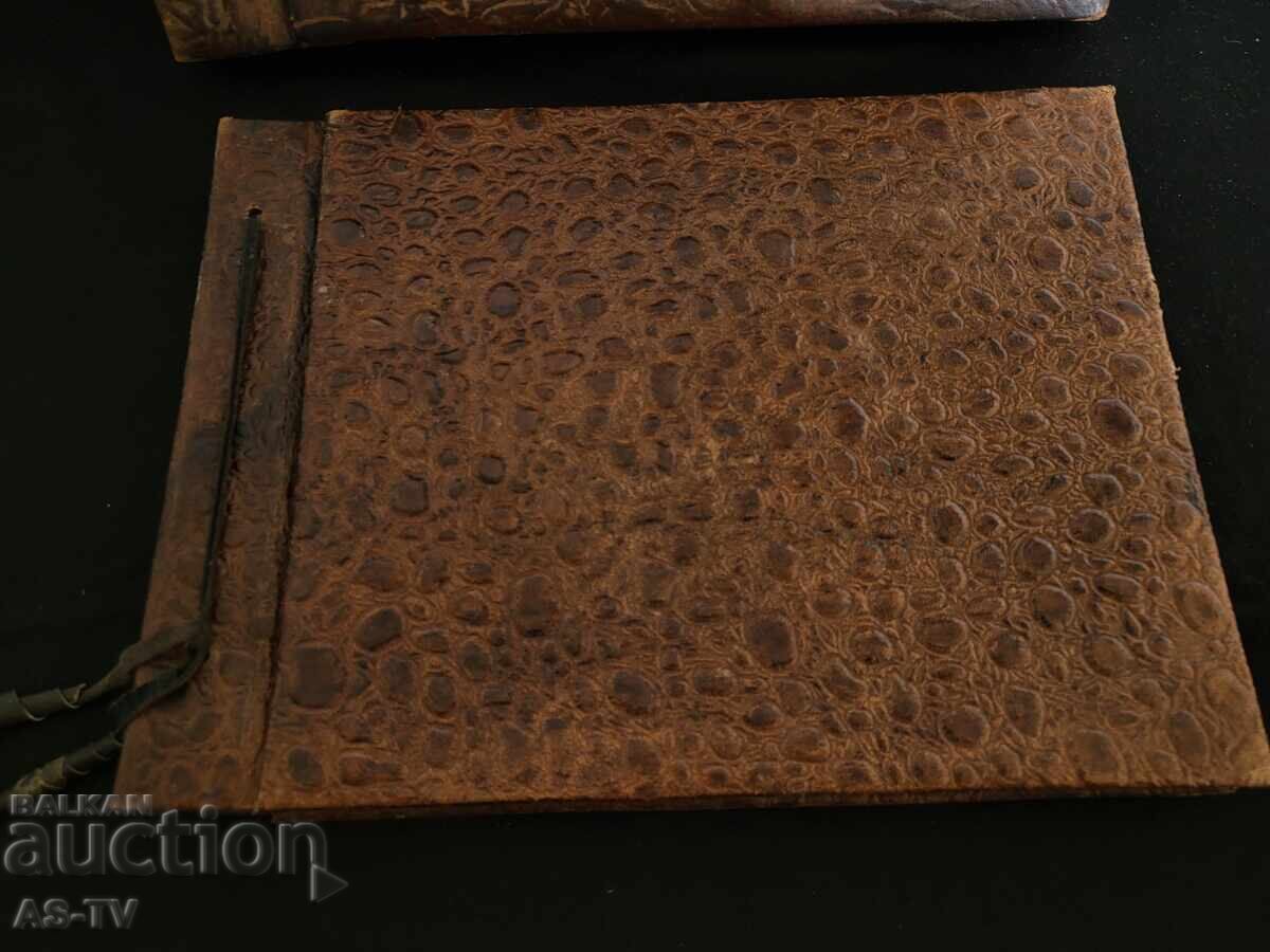 Δύο πακέτα φωτογραφικών άλμπουμ με τιμή € 32.00 | 62.59 BGN